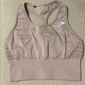 Gymshark crop top/bra (posted matching leggings)